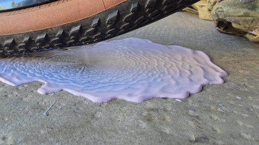 20260811_191738 Tubeless Failure.mp4